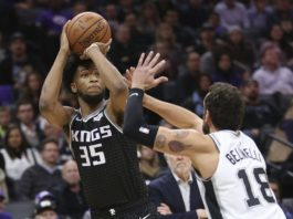 Los Kings y los Pistons ganan y siguen aspirando a playoff; Harden y Antetokounmpo brillan