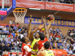 El Barça cae en Murcia en un apretado final que da aire a los de Sito Alonso