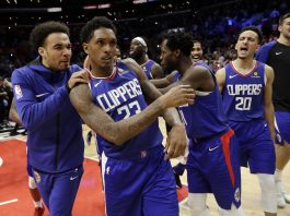 Los Sixers pasan por encima de los 52 puntos de Antetokounmpo; los Clippers entierran a los Lakers