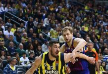 El Barça se hunde en los últimos cinco minutos con un parcial de 19-6 y la cuarta plaza se esfuma