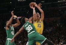 Los Celtics hunden un poco más a los Lakers; los Bucks, imparables