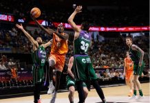 El Valencia Basket superó en la segunda mitad a un Unicaja muy fallón (87-93)