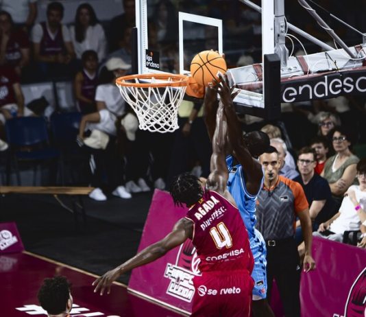Un inicio de Liga de neto color local: victorias claras del Unicaja, Lleida y Burgos y más sufrida del Laguna Tenerife