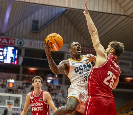 El UCAM Murcia y el Laguna Tenerife ganan ampliamente a domicilio y el Unicaja barre al Granca en la segunda parte