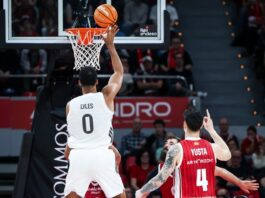 Scariolo niega opciones de salida a Lyles pese a los rumores de posible vuelta a la NBA