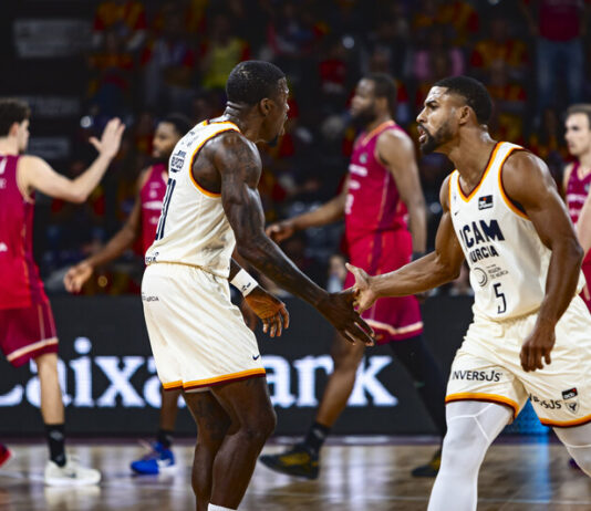 El UCAM Murcia revienta al Lleida con 22 triples anotados; victorias muy claras en casa del Unicaja y el Breogán