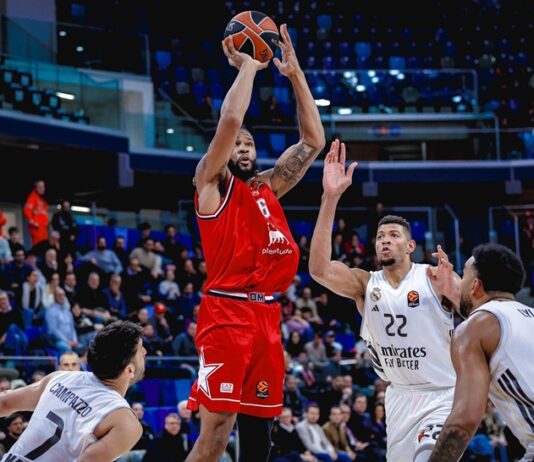 El Armani Milán fue superior (89-82) a un Real Madrid que flojeó en defensa y se obcecó con el tiro de tres (9 de 32)