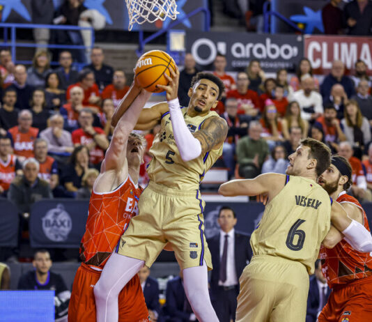 El Barcelona se paseó en Manresa (62-89) y Vesely dio el susto