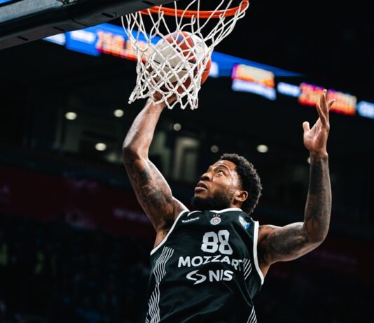 Tyrique Jones, Chris Silva y Tonye Jekiri, tres pívots que pueden moverse en la Euroliga