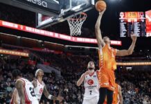 El Valencia Basket barre al Casademont Zaragoza en el partido aplazado