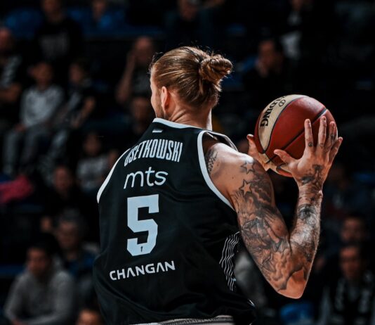 Osetkowski, sancionado con diez meses por su positivo cuando jugaba en el Unicaja
