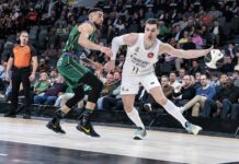 El Real Madrid se exhibe y deja en los huesos al último campeón (100-70)