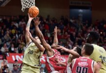 El UCAM Murcia remontó en los segundos finales a un Barça sin fuerzas ni ideas (84-83)