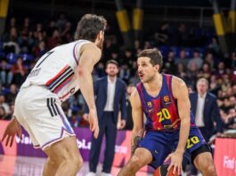 El Barcelona se estrelló en el triple y perdió contra el Paris Basketball (74-85) con posible lesión de Vesely