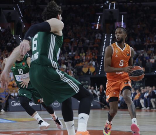 102-84: el Valencia Basket da una lección al Panathinaikos y asegura el factor cancha en playoffs