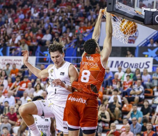 El Real Madrid también suma el tropiezo en Manresa (94-87) con Scariolo y Yurtseven descalificados