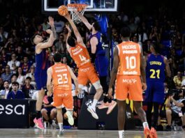 El Valencia Basket acaricia el título liguero tras una gran victoria en el Palau (80-88)
